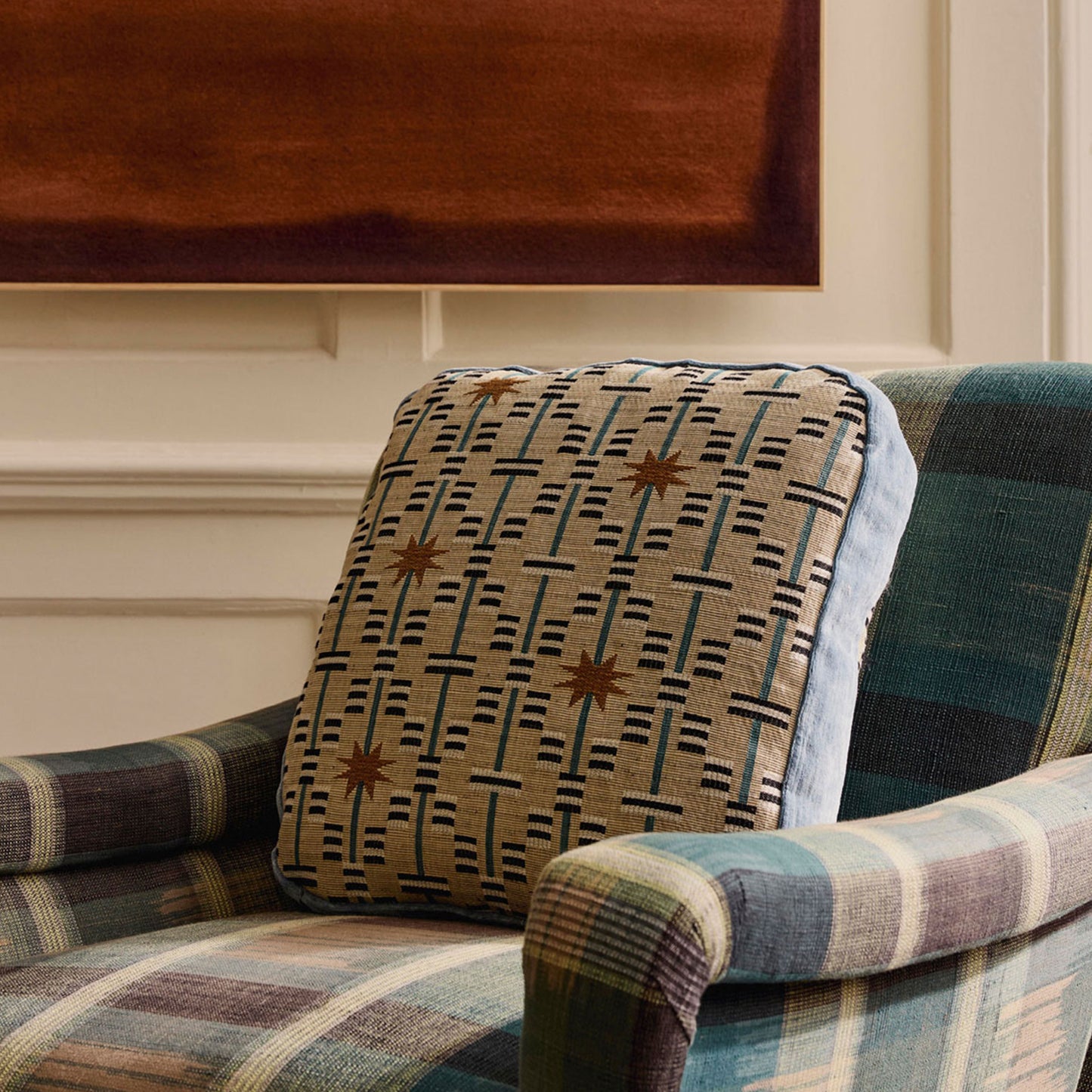 The Rounded Box Cushion In Afua Walnut